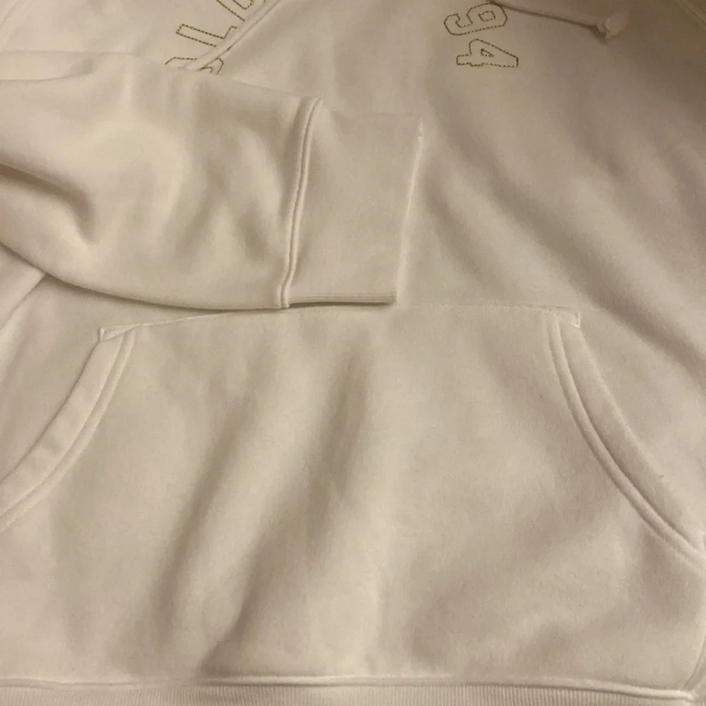 Sweatshirt - Picture 7 of 7